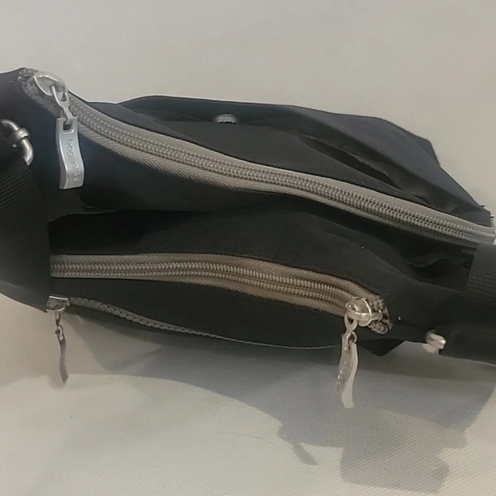 NEW - BAGGALLI CRISS CROSS HANDBAG WITH CROSSBODY‎ STRAP - Picture 6 of 7